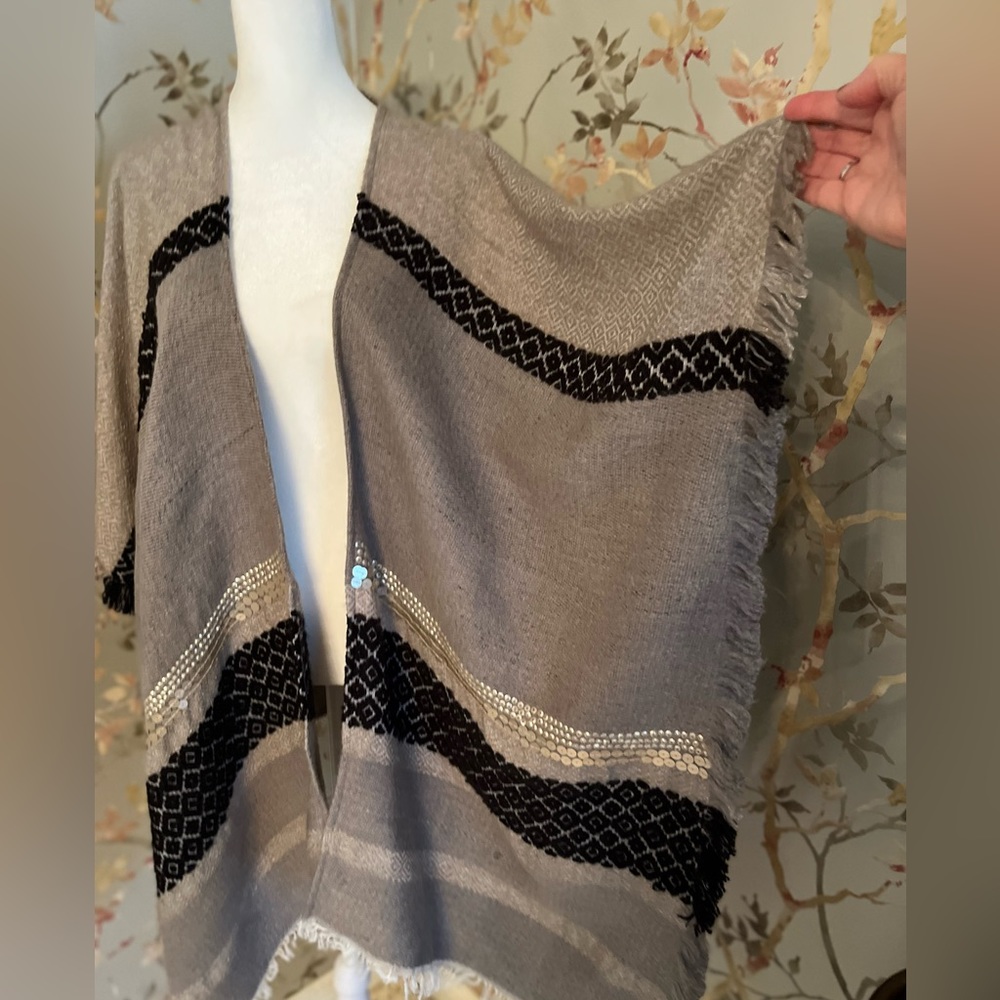 Anthropologie Gray Wrap with Embroidery and Sequin Like Accents - Picture 5 of 10